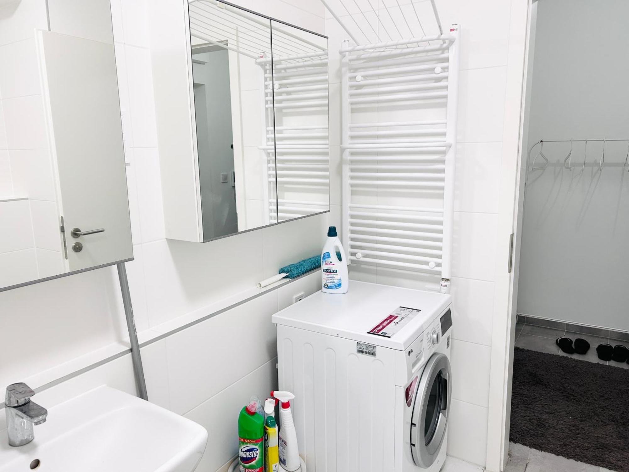 New 2022 Family&Friends Downtown Ac 3Br 2Ba Free Parking Big Balcony Near Metro&Train Station Self Check-In Apt Budapeszt Zewnętrze zdjęcie