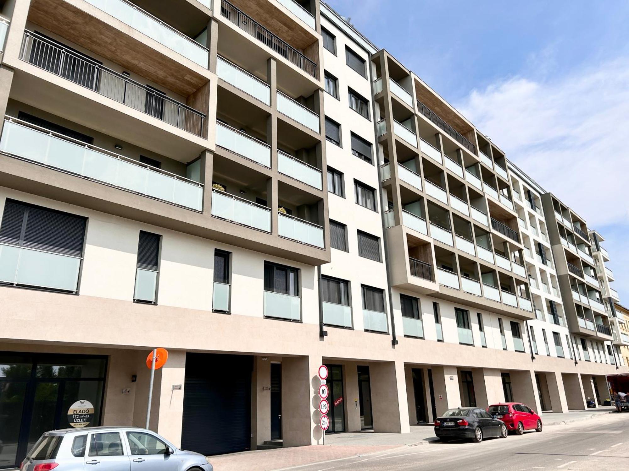 New 2022 Family&Friends Downtown Ac 3Br 2Ba Free Parking Big Balcony Near Metro&Train Station Self Check-In Apt Budapeszt Zewnętrze zdjęcie